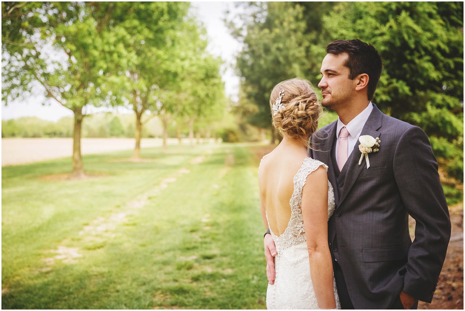 Kickapoo Creek Winery Wedding Portraits by Wedding Photographer Rachael Schirano