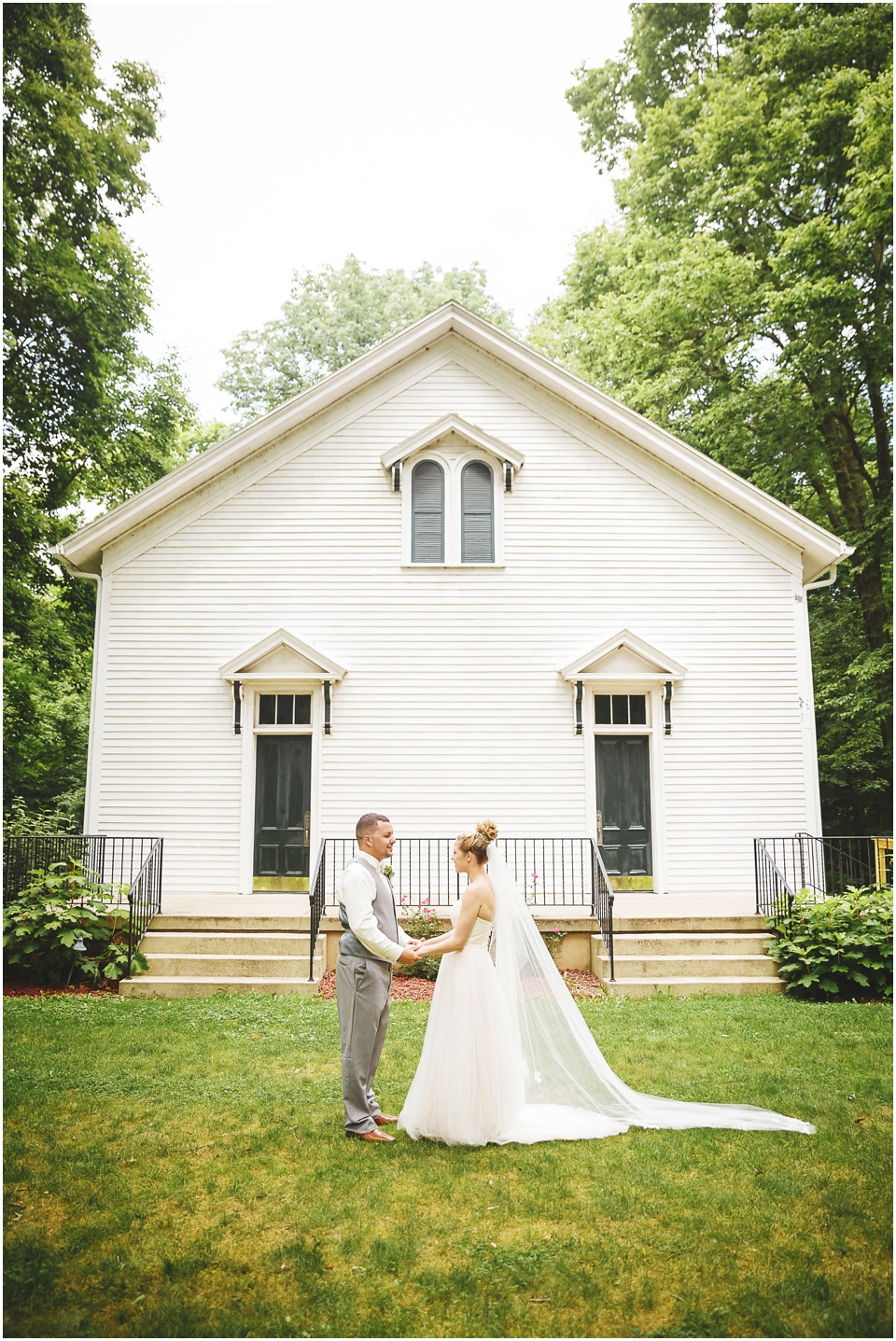 Funks Grove wedding by outdoor wedding photographer, Rachael Schirano