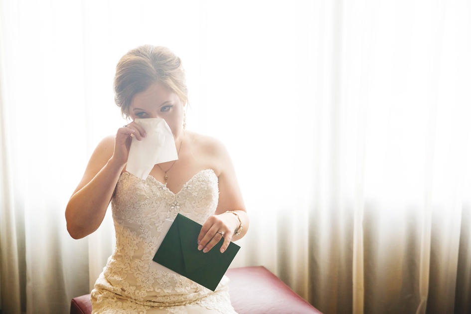 Springfield Illinois Wedding Photographer, Bride reading card on wedding day
