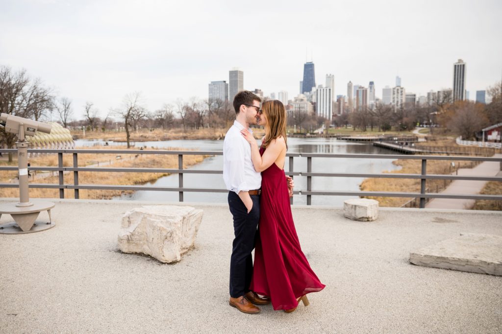 Chicago IL engagement session, Chicago IL engagement photographer, Central Illinois engagement photographer, winter engagement, city engagement photos, what to wear for an engagement session, couple's portraits, engaged couple, Chicago skyline engagement photos
